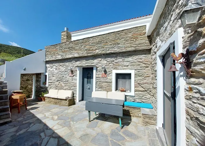 Stone House Near Achla River 度假居