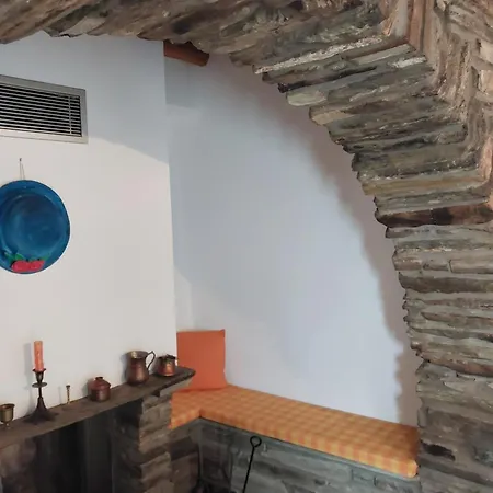 Vakantiehuis Stone House Near Achla River Ándros